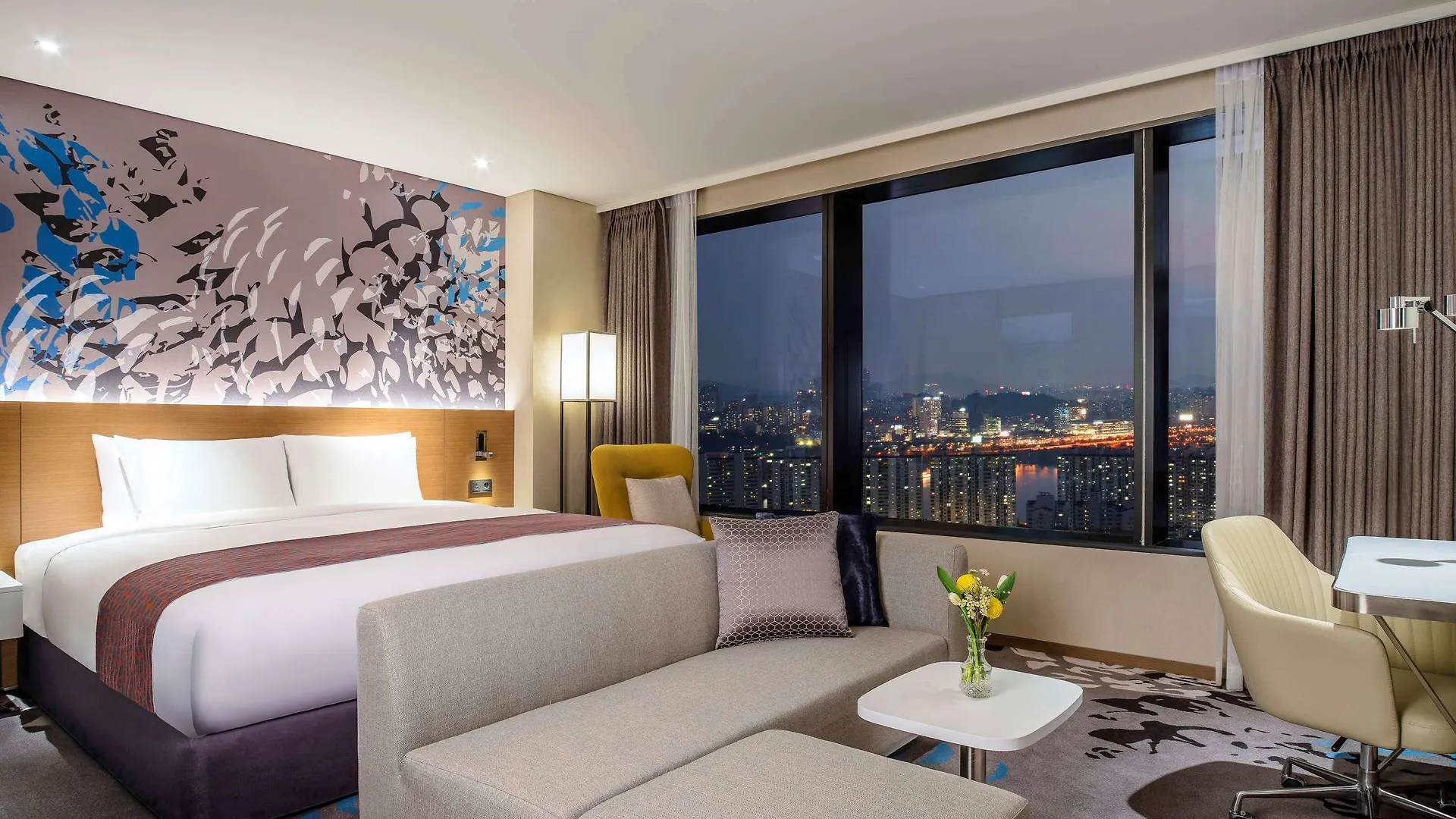 Novotel Suites Ambassador Seoul Yongsan 5*,