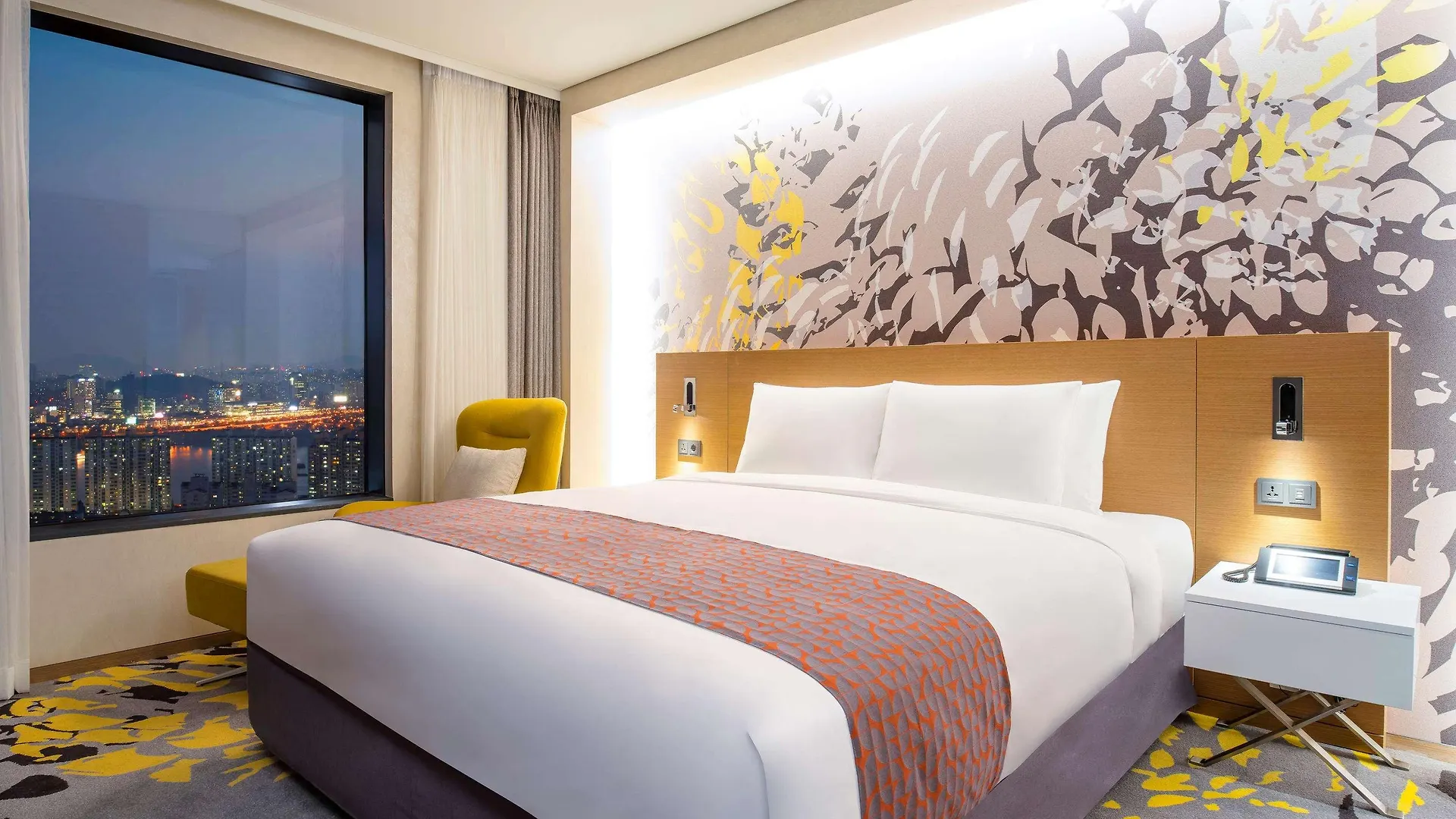 ***** Hotel Novotel Suites Ambassador Seoul Yongsan South Korea