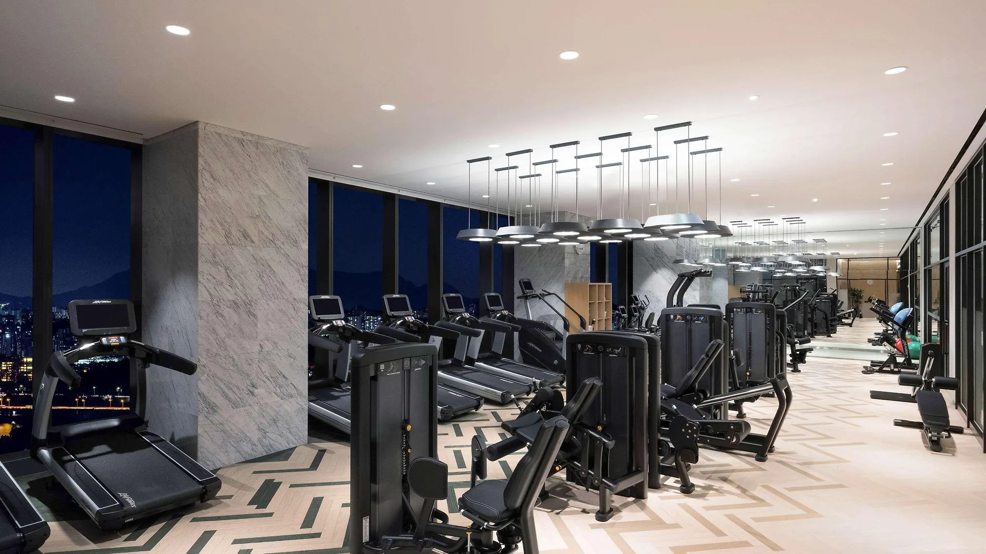 Novotel Suites Ambassador Seoul Yongsan