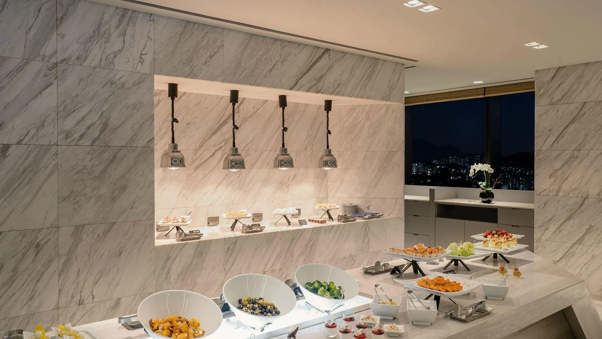 Novotel Suites Ambassador Seoul Yongsan