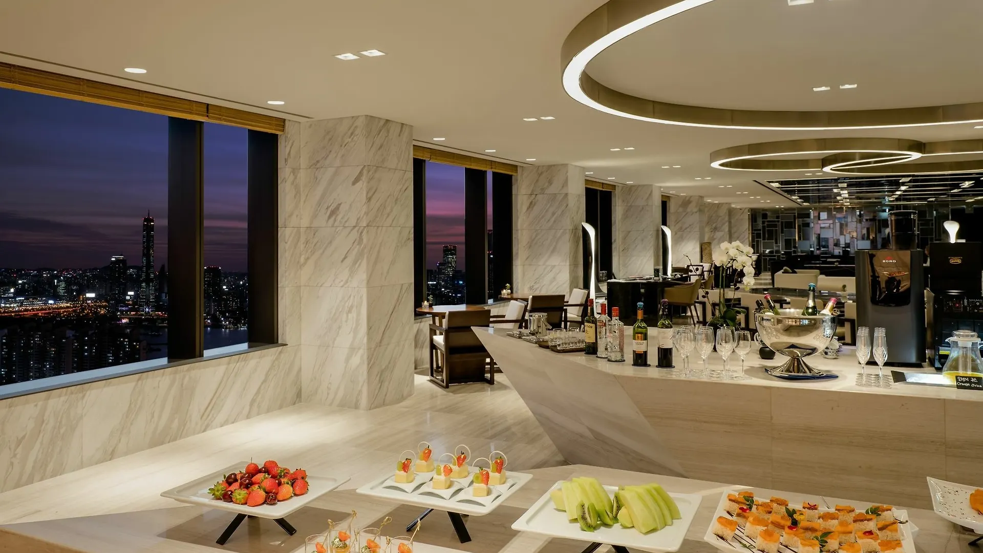 Novotel Suites Ambassador Seoul Yongsan Южная Корея